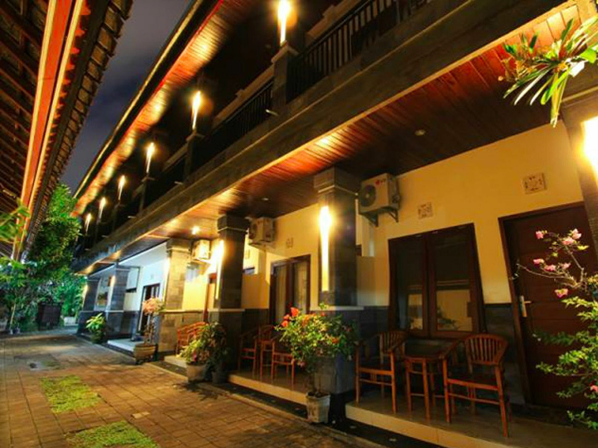 Surya Inn Kuta Lombok Exterior foto