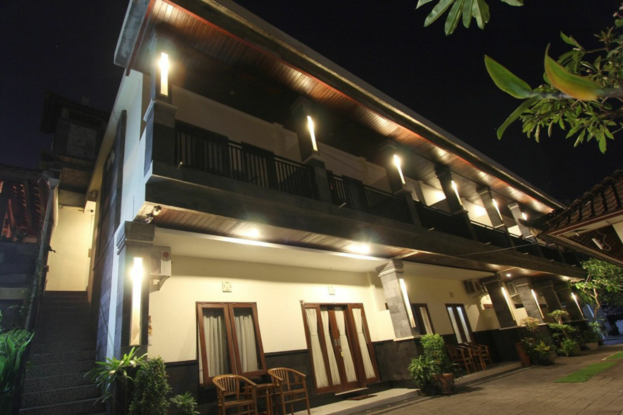 Surya Inn Kuta Lombok Exterior foto